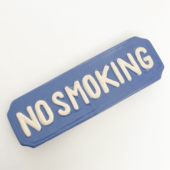 No Smoking ceramic sign - Picture 1 of 3